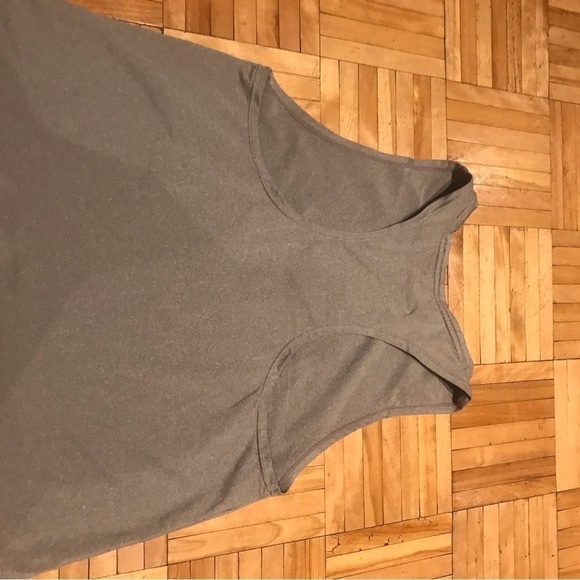 3/15$ H&M crop top - Picture 4 of 5